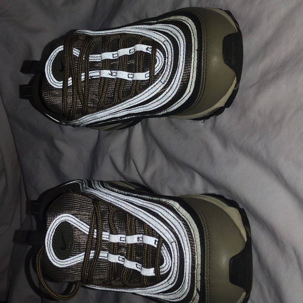 Women's sneakers